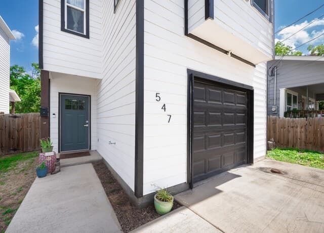 Home for sale at 547 Belmont in San Antonio, TX — photo 2