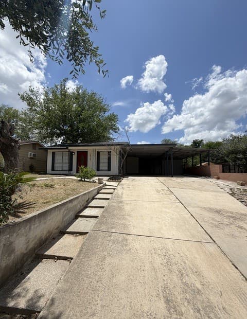Home for sale at 10707 Claymore in San Antonio, TX — photo 1