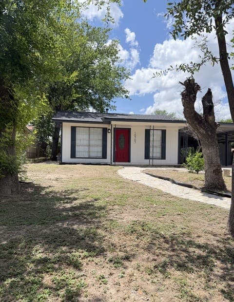 Home for sale at 10707 Claymore in San Antonio, TX — photo 2