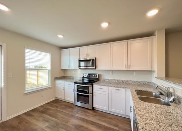 4-bedroom rental at 6234 Fieldrun in San Antonio, TX — photo 3