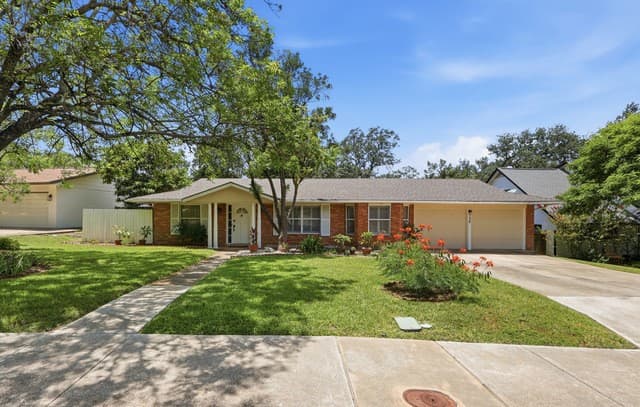 Home for sale at 730 Indigo St in San Antonio, TX — photo 2