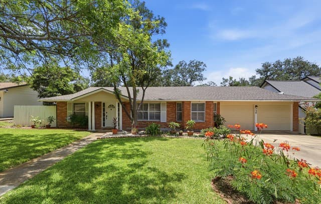 Home for sale at 730 Indigo St in San Antonio, TX — photo 3