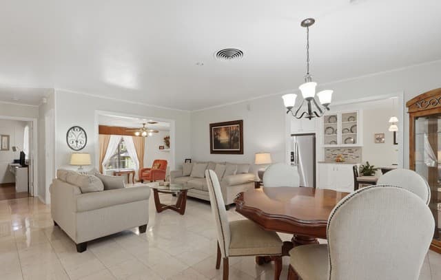 Home for sale at 730 Indigo St in San Antonio, TX — photo 4