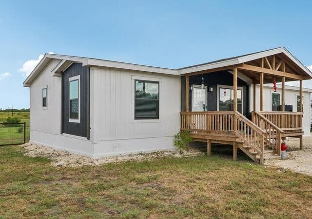 Home for sale at 2629 Fm 1332 in Jourdanton, TX — photo 3