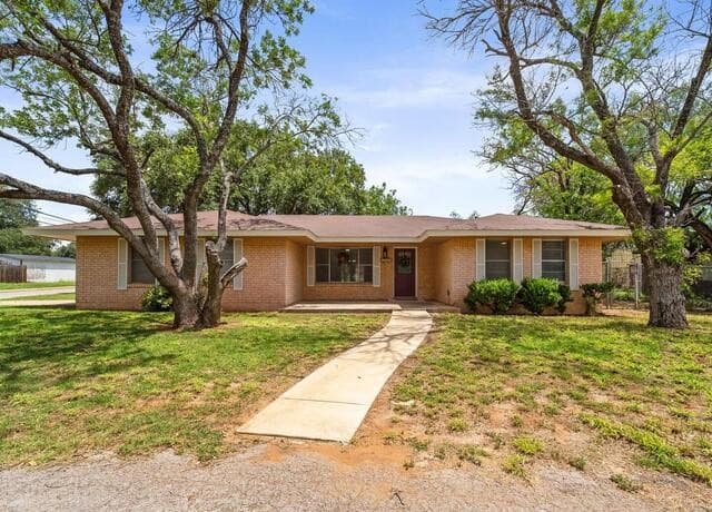 Home for sale at 1305 E Colorado in Pearsall, TX — photo 1