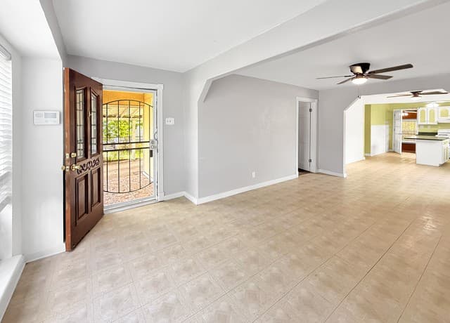 Home for sale at 1450 Brighton Avenue in San Antonio, TX — photo 5