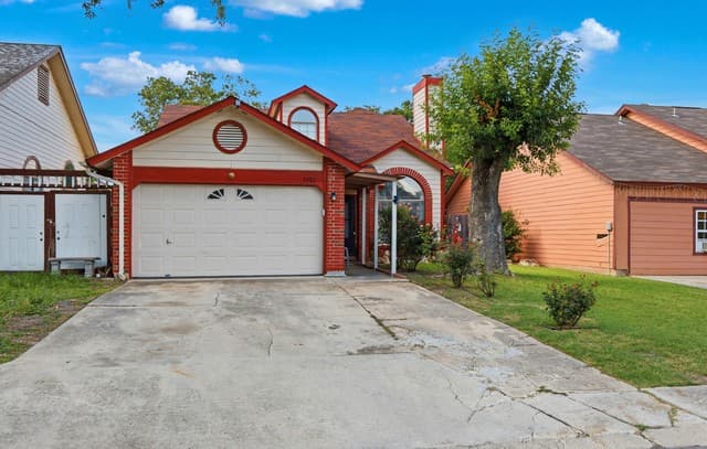 Home for sale at 5987 Catalina Sunrise Dr in San Antonio, TX — photo 3