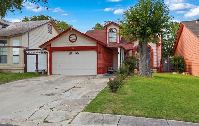 Home for sale at 5987 Catalina Sunrise Dr in San Antonio, TX — photo 4