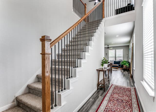 4-bedroom rental at 15066 Palm Desert Ct in San Antonio, TX — photo 4