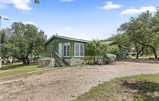 Home for sale at 402 N Walnut Way in Boerne, TX — photo 2