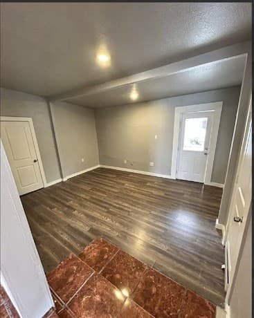 Home for sale at 1827 Dahlgreen Ave in San Antonio, TX — photo 2