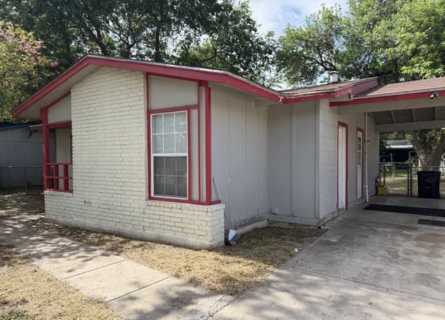 Home for sale at 7110 Castleridge St in San Antonio, TX — photo 4