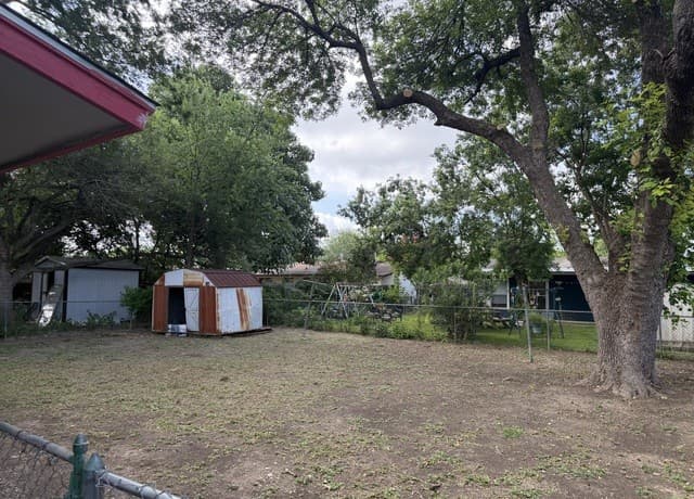 Home for sale at 7110 Castleridge St in San Antonio, TX — photo 5