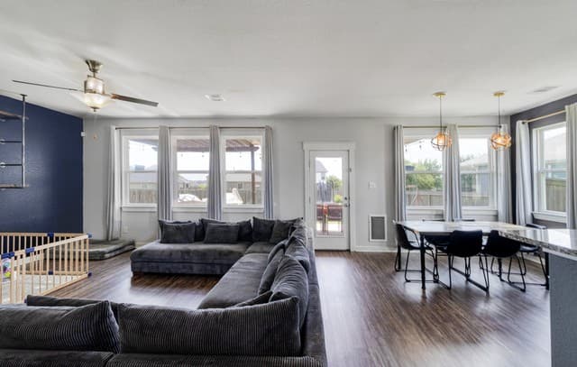 Home for sale at 5114 Wells Park in Marion, TX — photo 4