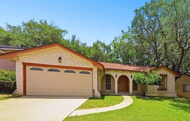 Home for sale at 6018 Forest Shadow St in San Antonio, TX — photo 2