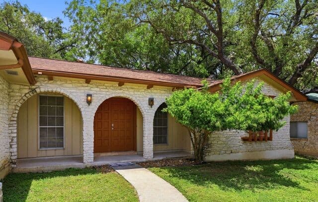 Home for sale at 6018 Forest Shadow St in San Antonio, TX — photo 5