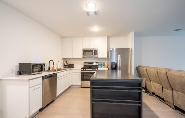 Home for sale at 3746 Glade Crk in San Antonio, TX — photo 2
