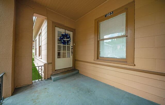 Home for sale at 1023 W French Pl in San Antonio, TX — photo 4