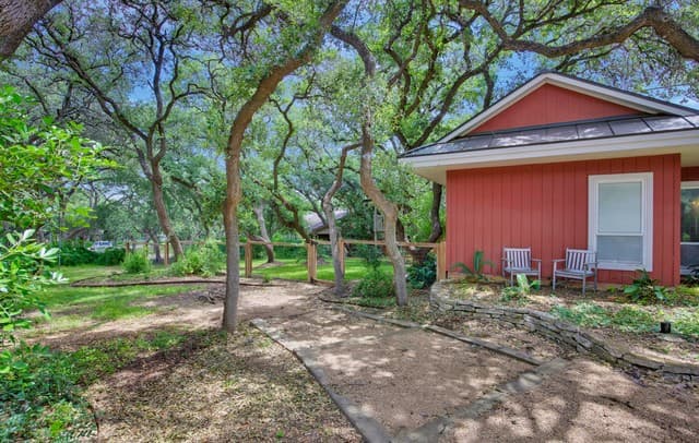 Home for sale at 104 Wisteria in San Antonio, TX — photo 3