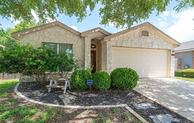 Home for sale at 9115 Pumpkin Rdg in Selma, TX — photo 3