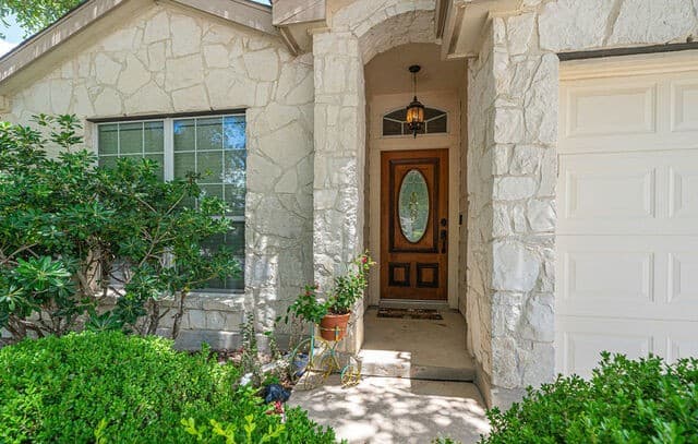 Home for sale at 9115 Pumpkin Rdg in Selma, TX — photo 4