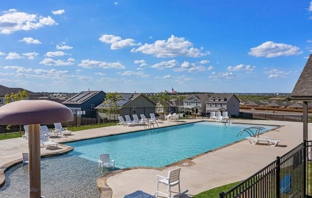 3-bedroom rental at 9221 Groff Lndg Unit 1 in Converse, TX — photo 3