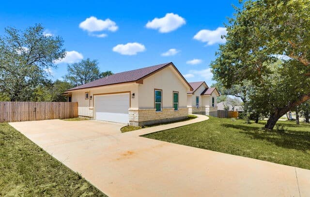 Home for sale at 160 Log Cabin Way in Poteet, TX — photo 3