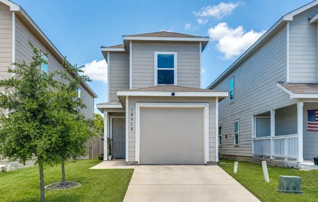 Home for sale at 10918 Presa Way in San Antonio, TX — photo 1