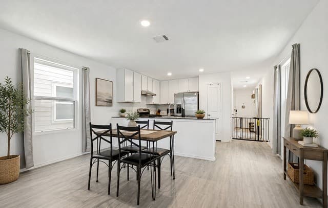 Home for sale at 10918 Presa Way in San Antonio, TX — photo 3