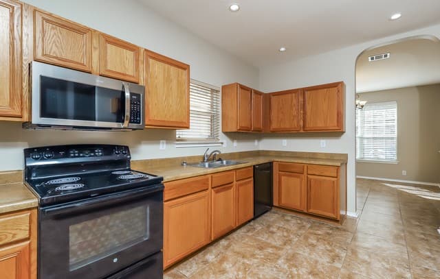 Home for sale at 8611 Tioga Pass in Helotes, TX — photo 3