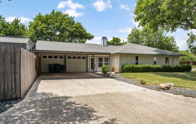 Home for sale at 14102 Susancrest Drive in San Antonio, TX — photo 3