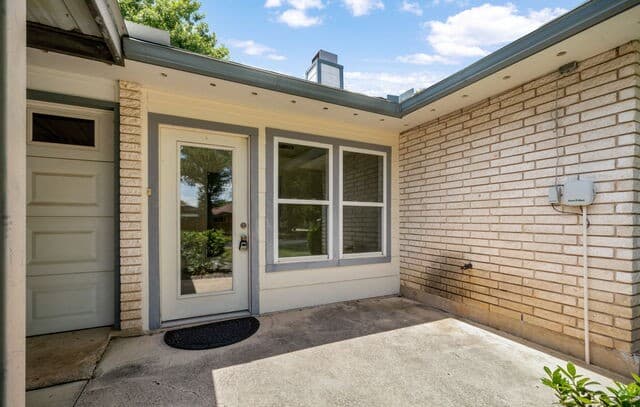 Home for sale at 14102 Susancrest Drive in San Antonio, TX — photo 4
