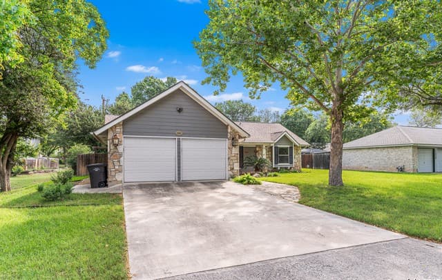 Home for sale at 13863 Brook Hollow Blvd in San Antonio, TX — photo 3