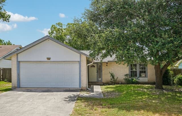 Home for sale at 10208 Flatland Trail in Converse, TX — photo 1
