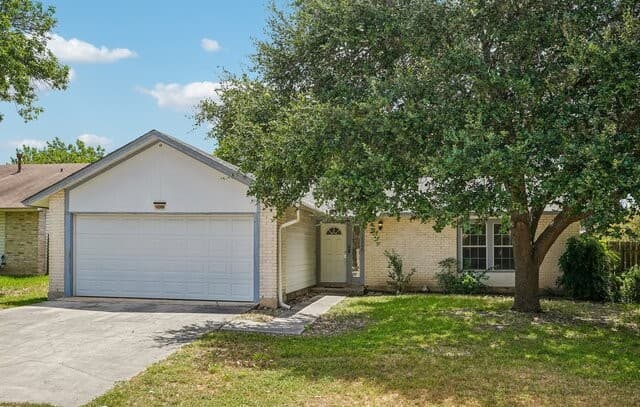 Home for sale at 10208 Flatland Trail in Converse, TX — photo 3