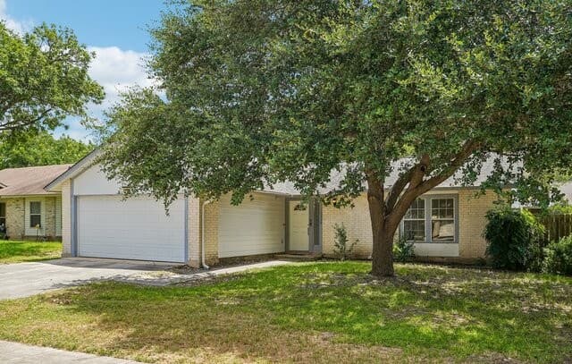 Home for sale at 10208 Flatland Trail in Converse, TX — photo 4