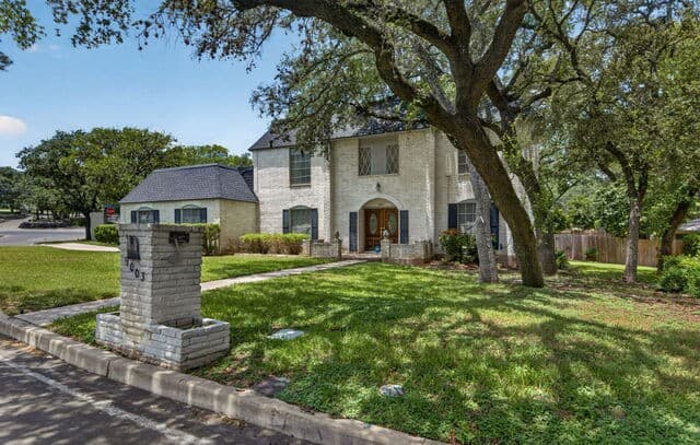 Home for sale at 9003 Rock Cliff Rd in San Antonio, TX — photo 2