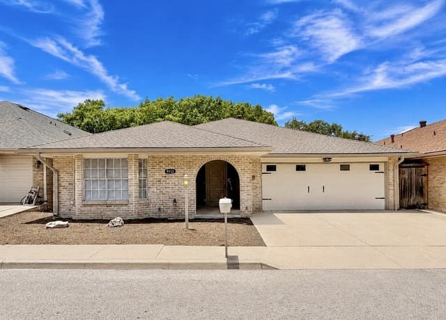 Home for sale at 9113 Bonny Brk in Windcrest, TX — photo 2