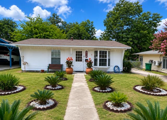 Home for sale at 914 Glamis Ave in San Antonio, TX — photo 1