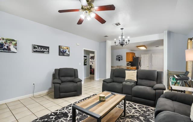 Home for sale at 151 Pima St in San Antonio, TX — photo 4