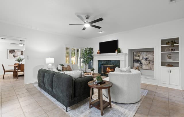 Home for sale at 6119 Crescent Fls in Windcrest, TX — photo 4