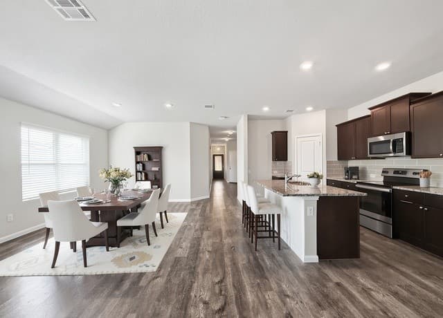 4-bedroom rental at 401 Utica Way in Cibolo, TX — photo 5