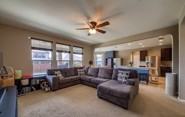 3-bedroom rental at 9750 Copperway in Converse, TX — photo 4