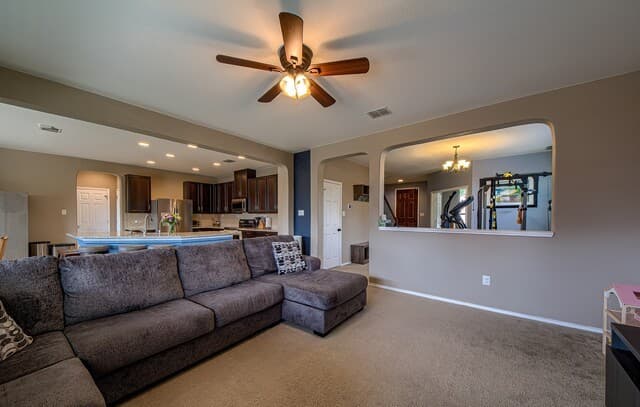 3-bedroom rental at 9750 Copperway in Converse, TX — photo 5