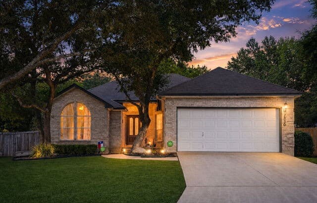 3-bedroom home for sale at 7830 Braun Bnd in San Antonio TX