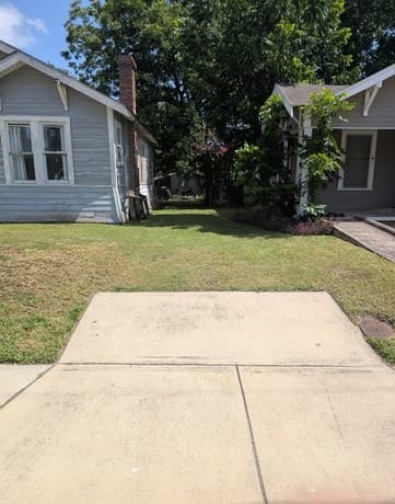 Home for sale at 914 E Grayson St in San Antonio, TX — photo 2