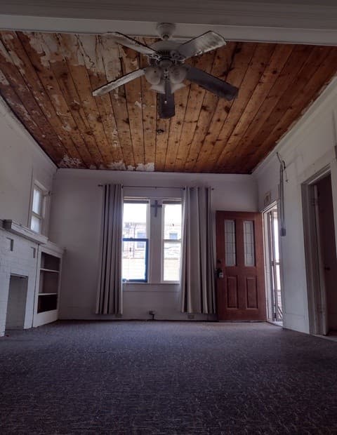 Home for sale at 914 E Grayson St in San Antonio, TX — photo 3