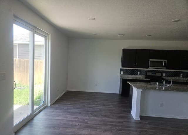 Home for sale at 4422 Chandler Rd 21 in San Antonio, TX — photo 4