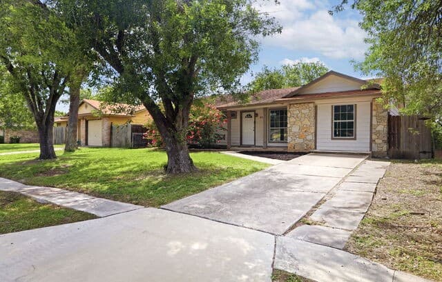 Home for sale at 5322 Stoneshire in San Antonio, TX — photo 2