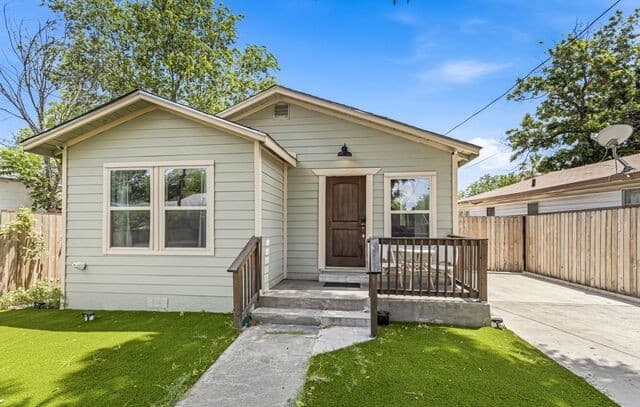 Home for sale at 230 Oelkers in San Antonio, TX — photo 3